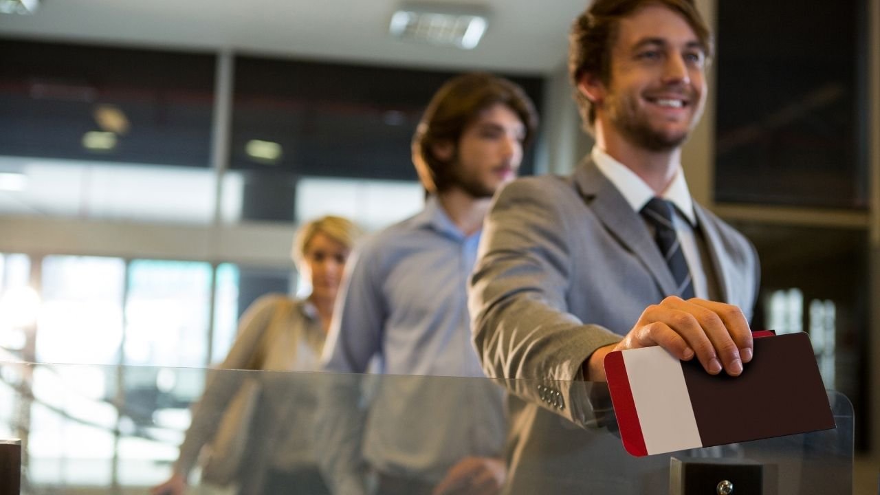 İngiliz Vatandaşı Olmak için Kaç Euro’ya Sahip Olmalıyım?