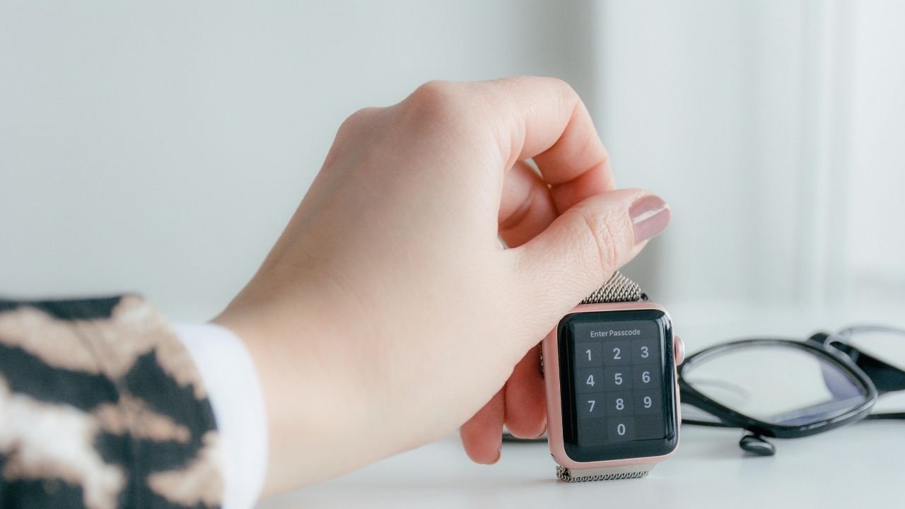 Simplicity in Smartwatches